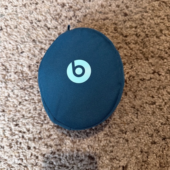 Beats by Dre Over-Ear Headphones - Blue - Picture 4 of 4
